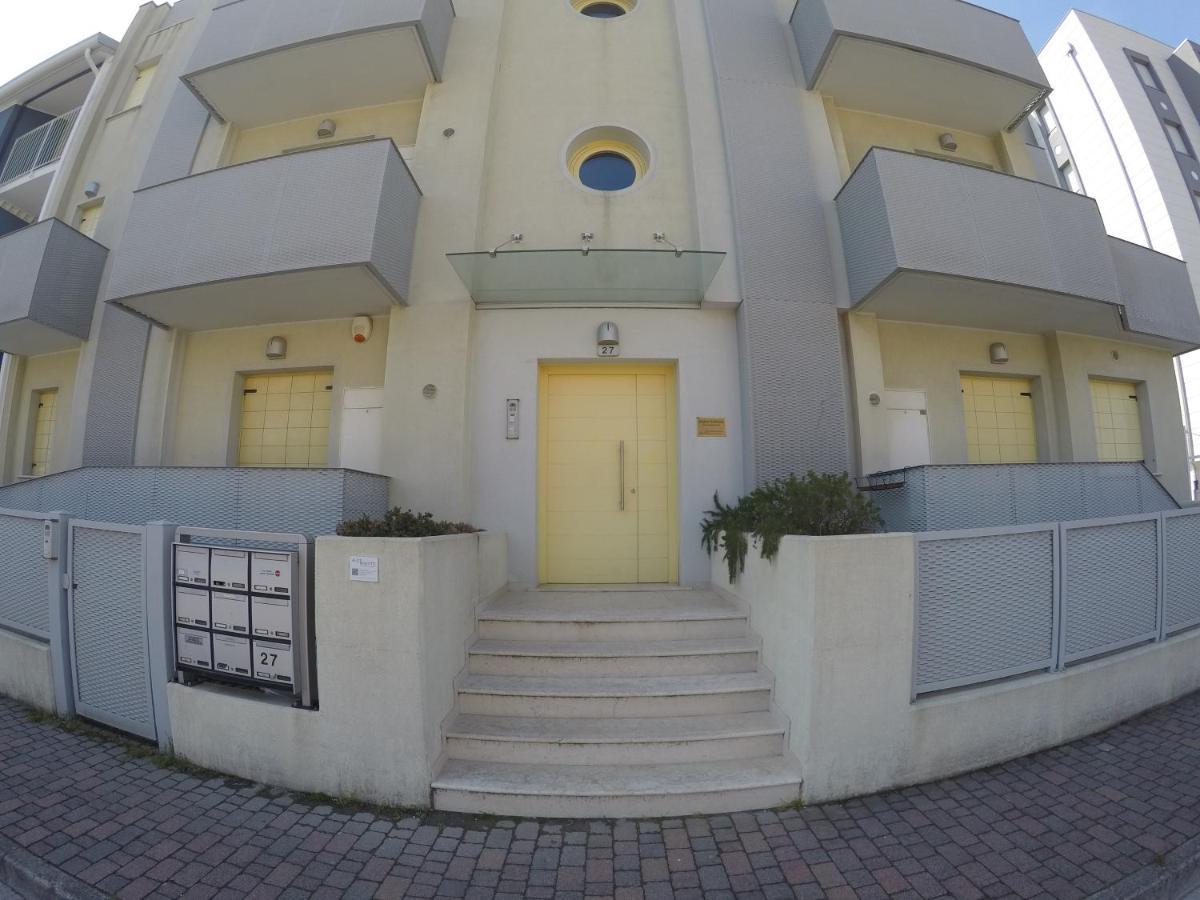 Attico Margherita - Agenzia Cocal Apartment Caorle Exterior photo